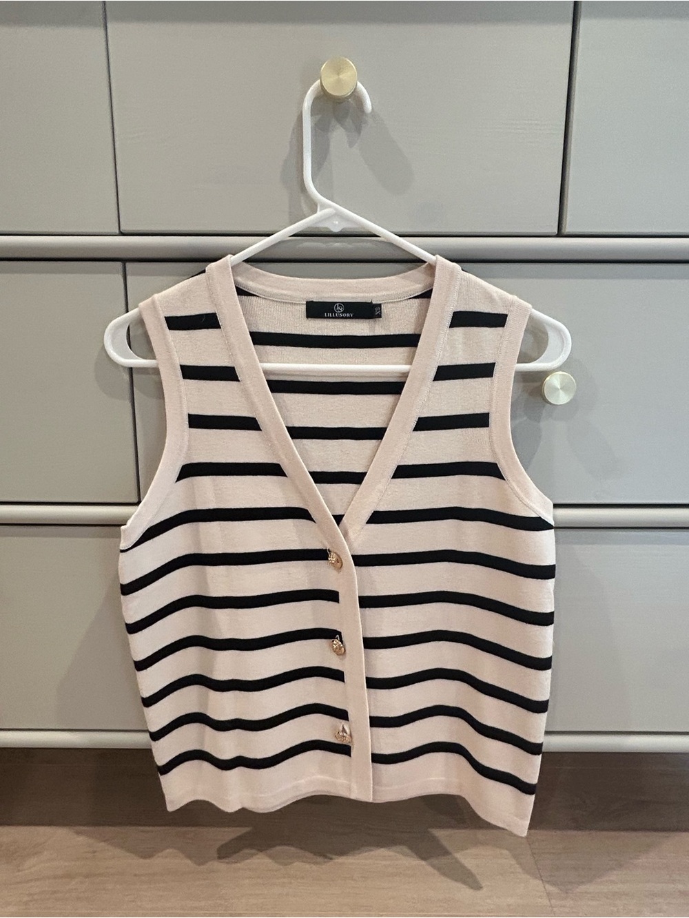 Amazon Cream & Black Striped Button-Front Tank